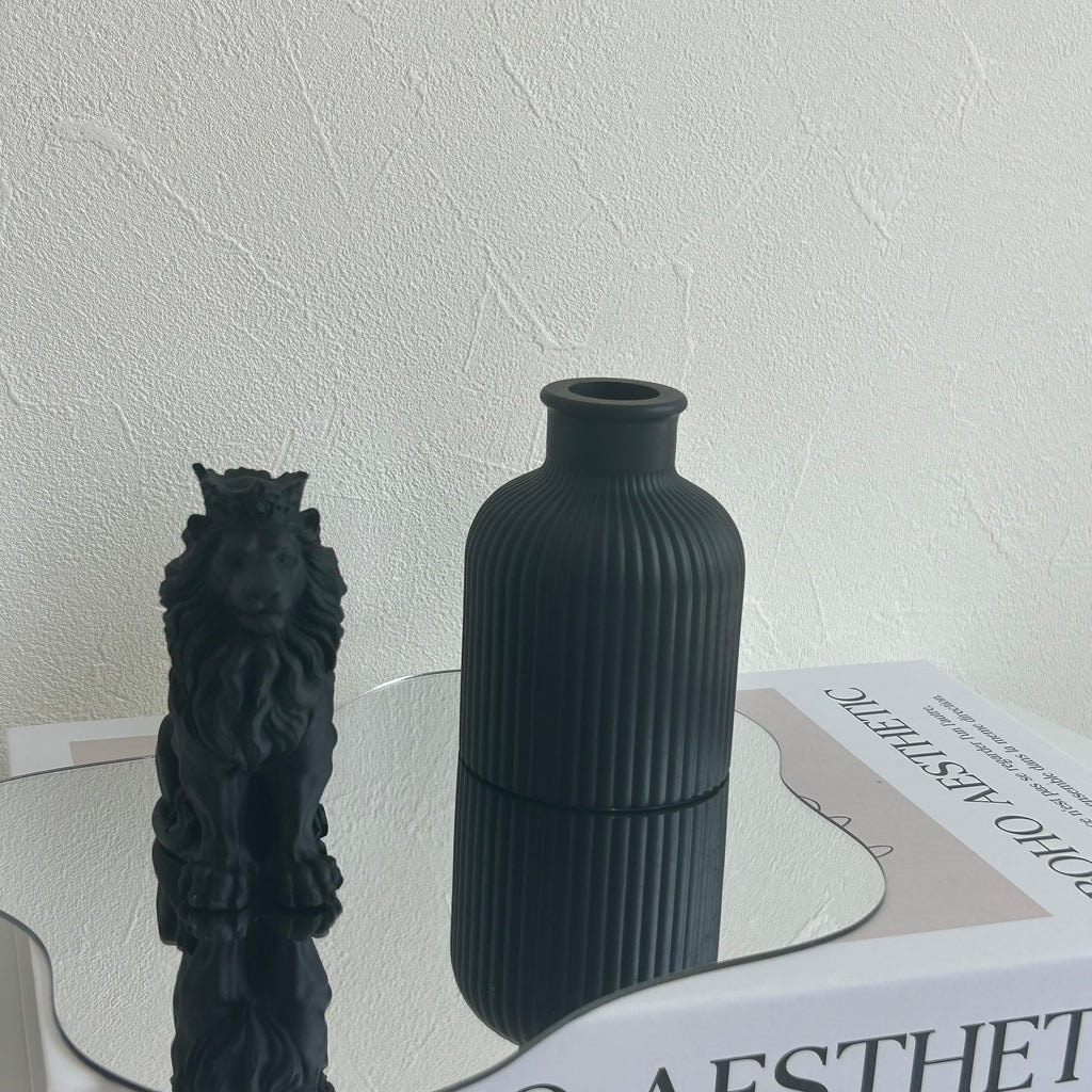 Riv vase /BLACK JESMONITE