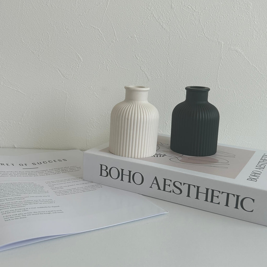 Riv vase /BLACK JESMONITE