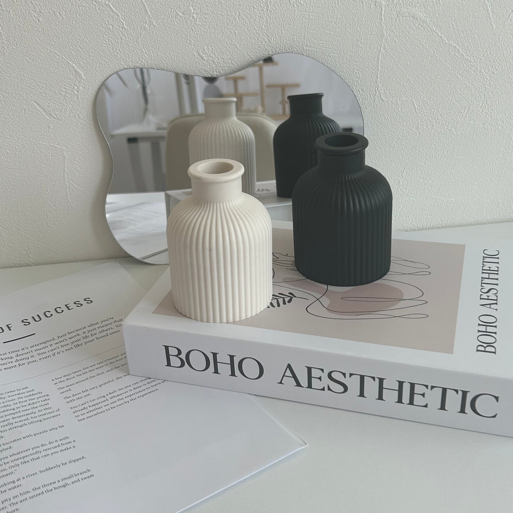 Riv vase /BLACK JESMONITE